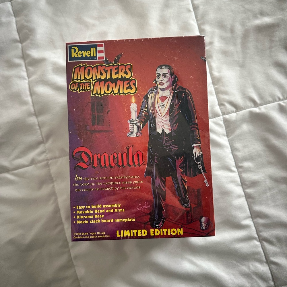 Revell Monsters of the Movies Dracula Model Kit